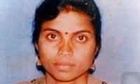పార్లమెంట్ ని కాపాడిన మహిళ...!